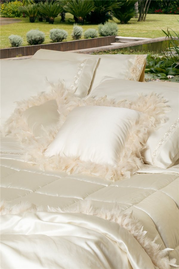 Cuscino Golden con piume