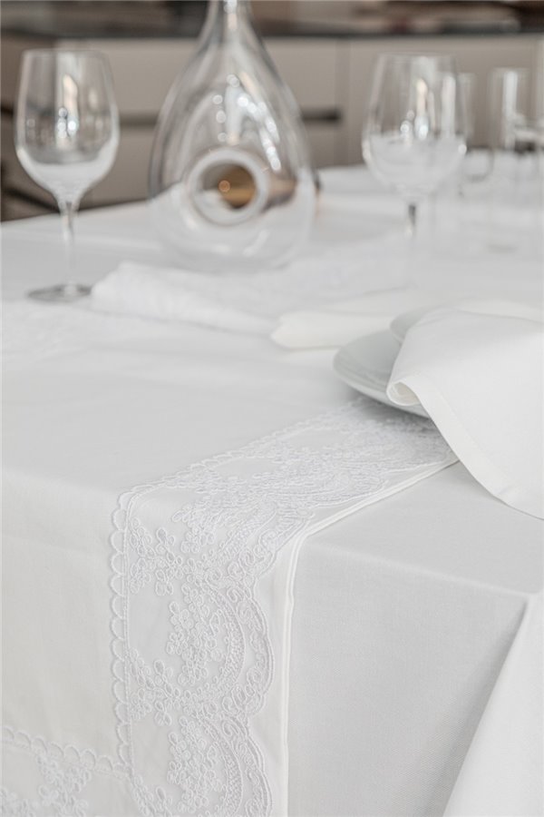 Set tovaglia Ilaria con runner